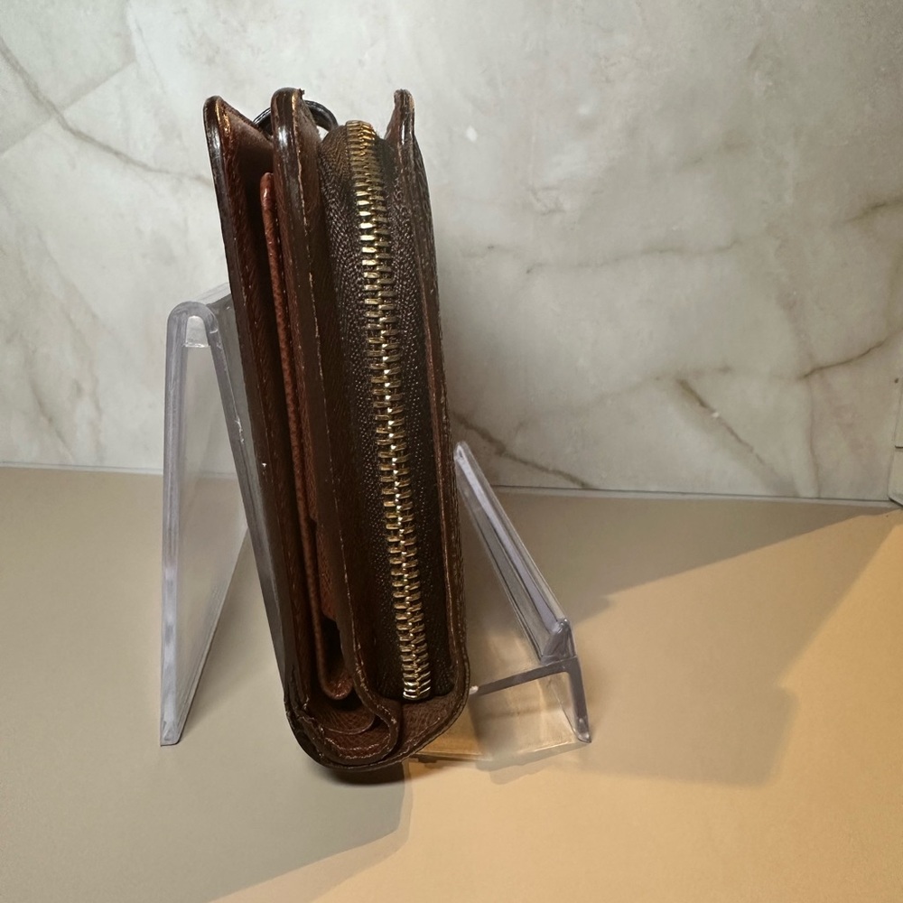 Louis Vuitton Monogram Zipper Passport Wallet - Picture 6 of 15